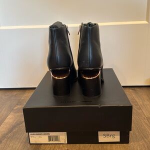 Alexander Wang Gabi Black sz 40 copper cut out boots like new with box